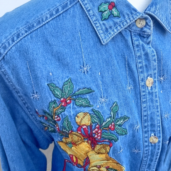 Vintage Christmas Blue Jean Button Up - Picture 4 of 6